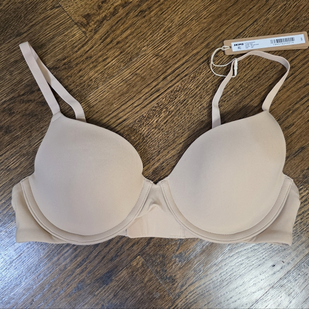 SKIMS Fits Everybody T-shirt Bra Clay 32C